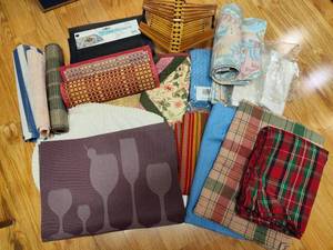 lot 59 image: Large Lot of PlacematsNapkins & Tablecloths
