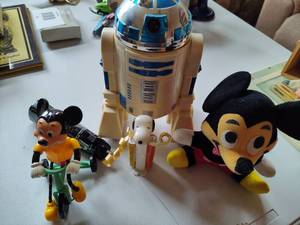 lot 77 image: Vintage Toy Lot