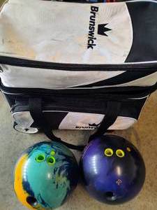 lot 151 image: Womens Bowling Balls & Bag