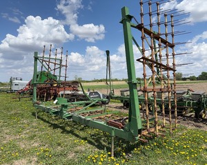 lot 19 image: 30 Ft 3 Point Harrow