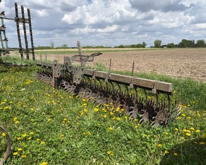 lot 29 image: John Deere 15ft Rotary Hoe