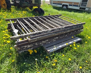 lot 60 image: Assorted Steel Railings