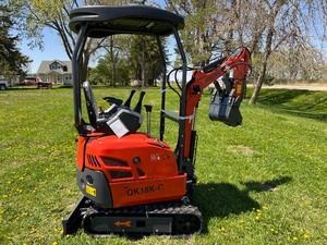 AGT Mini Excavator QK18K-C with Powered Thumb