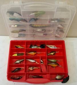 lot 15 image: Tackle Box Top & Inside Full with varies  Crank Baits