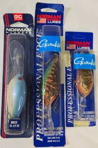 lot 29 image: 3 NEW  Norman Lures  Crank Baits