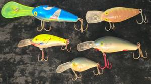 lot 34 image: Lot of 5 RAPALAS