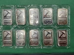 lot 74 image: 10-1 Troy Oz .999 Silver Bars in Factory Pkg Pan American Silver Corp 10 toz Total