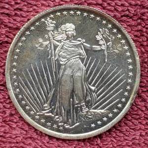 lot 137 image: 1 Troy Oz Silver Round Silvertowne