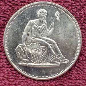 lot 139 image: 1 Troy Oz Silver Round Sitting Liberty Design