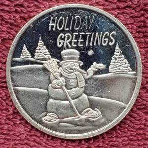 lot 141 image: 1 Troy Oz Silver Round Merry Christmas