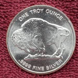 lot 190 image: 1 Troy Oz Silver Buffalo Round