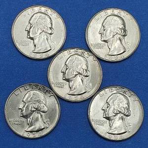 lot 340 image: 5 90% Silver Brilliant Washington Quarters from BU Rolls