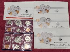 lot 406 image: 4 1988 U.S. Mint Sets