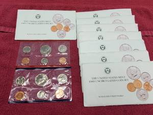lot 407 image: 8 1989 U.S. Mint Sets