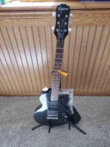 lot 6 image: Les Paul Epiphone Guitar with Stand