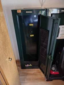lot 45 image: Stack on Security Plus Gun Safe