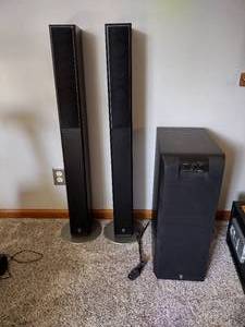 lot 95 image: 3 Yamaha Speakers