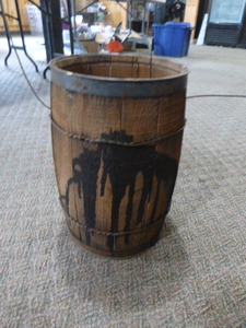 lot 33 image: Vintage Wooden Nail Keg