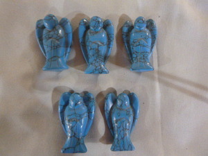 lot 41 image: 5 Blue Howlite Crystal Angels