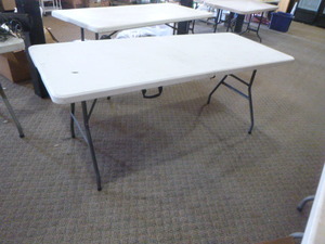 lot 58 image: Pog Foldable Banquet Table