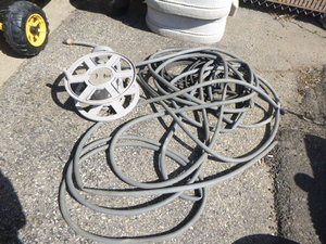 lot 13 image: Suncast Hose Reel and Hoses