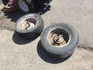 lot 8 image: 2 Dock Tires