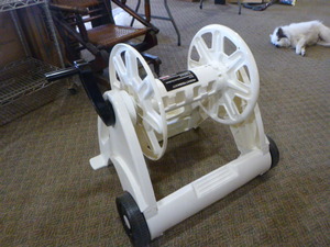 lot 75 image: Suncast Hose Reel