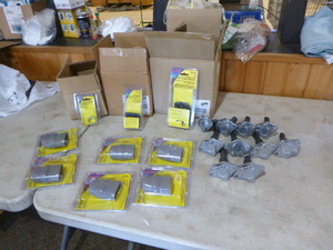 lot 76 image: Automotive Items