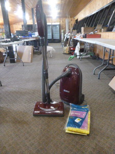 lot 85 image: Kenmore Canister Vacuum Cleaner