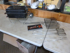 lot 89 image: Camping Items