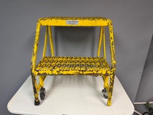 lot 46 image: Roll -Ezy Two Step Ladder