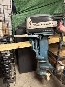 lot 66 image: Vintage Evinrude 10 HP Outboard Motor
