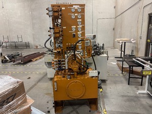 lot 6 image: Mannensman Rexroth Hydraulic pump