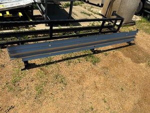 lot 137 image: 8020 Aluminum Guard Rail, Can use Pieces to build what you like