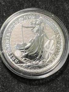 lot 10 image: 2023 BRITTANIA 1 TROY OZ .999 FINE SILVER IN AIRTITE