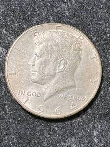 lot 14 image: 1964 US KENNEDY HALF DOLLAR