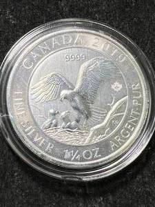 lot 16 image: 1.75 TROY OZ .9999 FINE SILVER 2019 CANADIAN HAWK IN AIRTITE