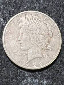 lot 22 image: 1922-S US PEACE SILVER DOLLAR