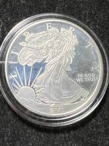 lot 69 image: 1 TROY OZ .999 FINE SILVER AMERICAN EAGLE DESIGNED ROUND IN AIRTITE
