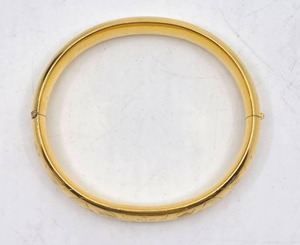 lot 75 image: 12K GF Bangle Bracelet- 6.75, 15.81 grams