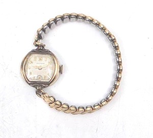 lot 89 image: Gold-Toned Croydon Ladies Watch Bracelet