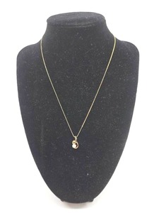 lot 108 image: 14K Loop Pendant Necklace- 1.37 grams