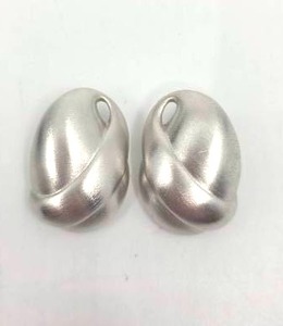 lot 150 image: Vintage Monet Brushed Satin Finish Silvertone Earrings