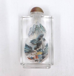 lot 165 image: Very Rare Qing Dynasty Chinese Painted Glass Snuff Bottle