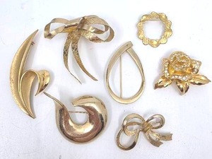 lot 181 image: 7 Gold Brooches & Pins