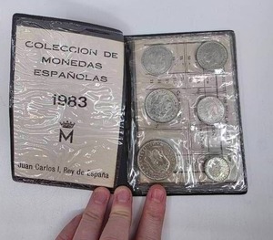 lot 189 image: Vintage 1983 Spanish Pesta Coin Collection- King Juan Carlos I