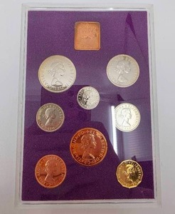 lot 202 image: 1970 Royal Mint United Kingdom Pre-Decimal Proof Coin Set