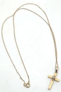 lot 47 image: Very Pretty 14k and Diamond Cross Pendant Necklace - 16