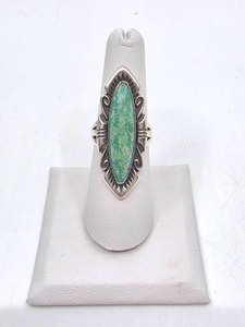 lot 236 image: Sterling Silver & Turquoise Native American Ring- Size 6.5