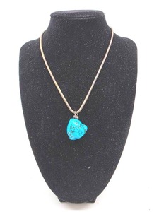 lot 239 image: Turquoise Rock Pendant Necklace